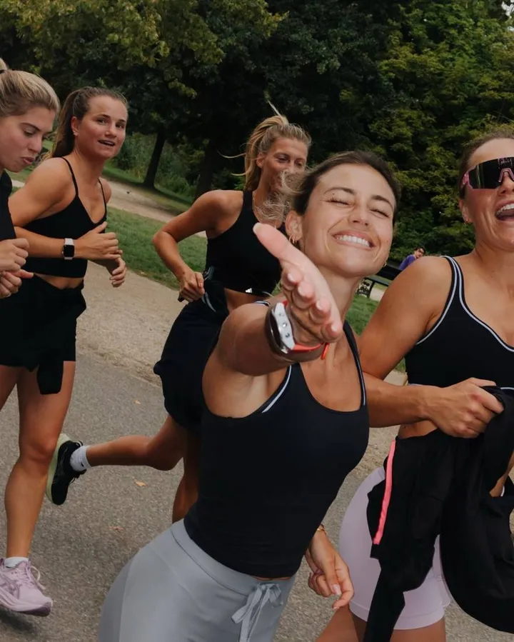 The run club, together in the street
